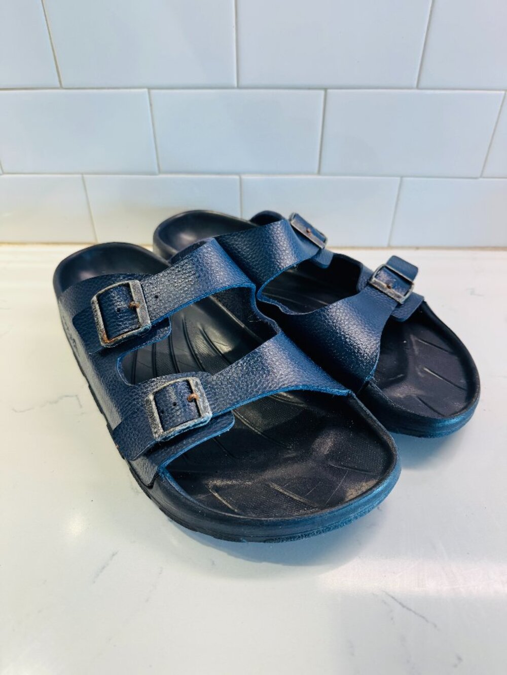 Birkis by Birkenstock Navy Leather Double Strap Slides Mens 13. Corroded buckles